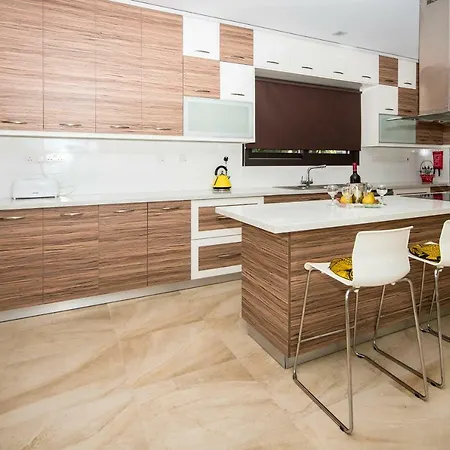 Villa Serenity With Private Pool - 200m To Sea Or Argaka