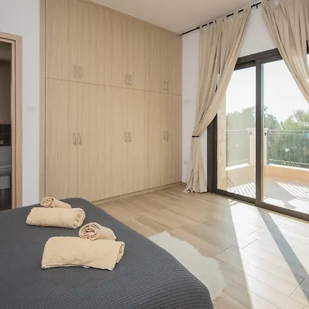 Serenity With Private Pool - 200m To Sea Or Villa Argaka